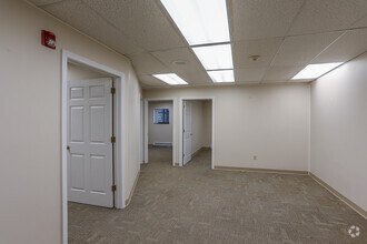 395 Totten Pond Rd, Waltham, MA for lease Interior Photo- Image 2 of 3