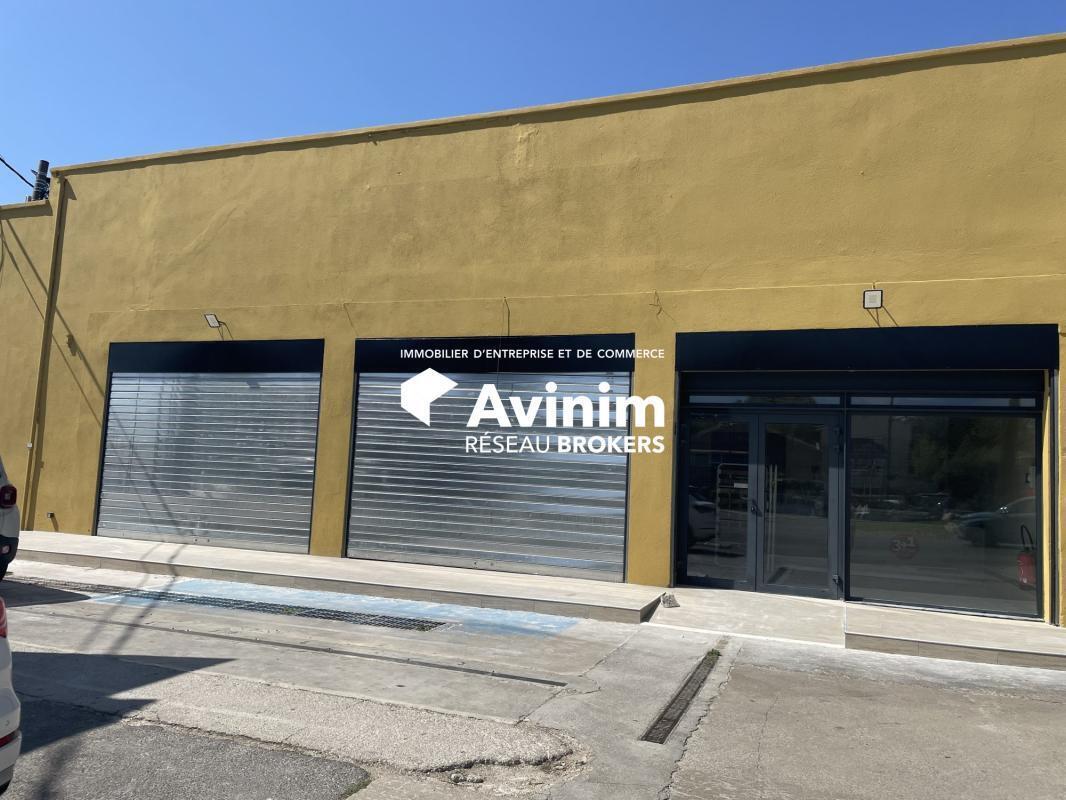 Retail in Marignane for sale Building Photo- Image 1 of 3