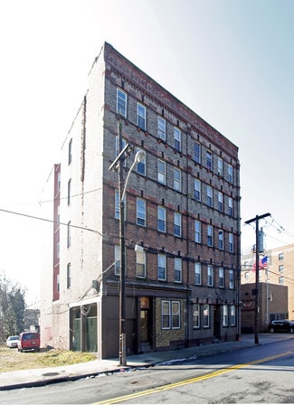 More details for 90-92 Vark St, Yonkers, NY - Multifamily for Sale