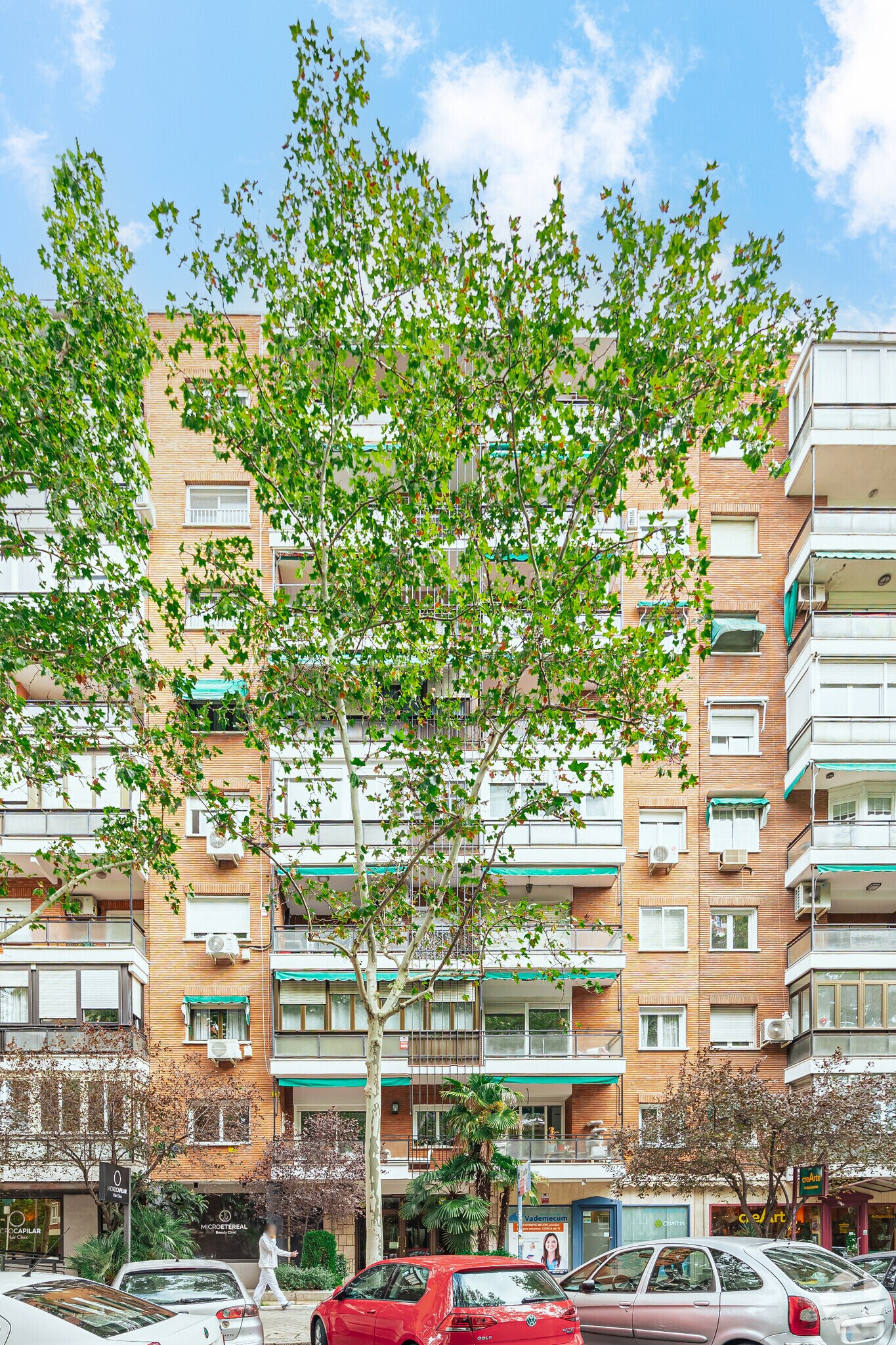 Retail in Madrid, Madrid for lease Primary Photo- Image 1 of 3