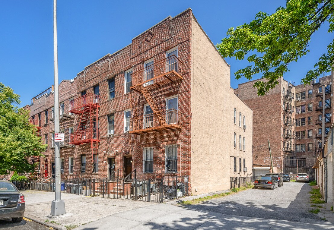 2325 28th Ave, Astoria, NY for sale Building Photo- Image 1 of 1