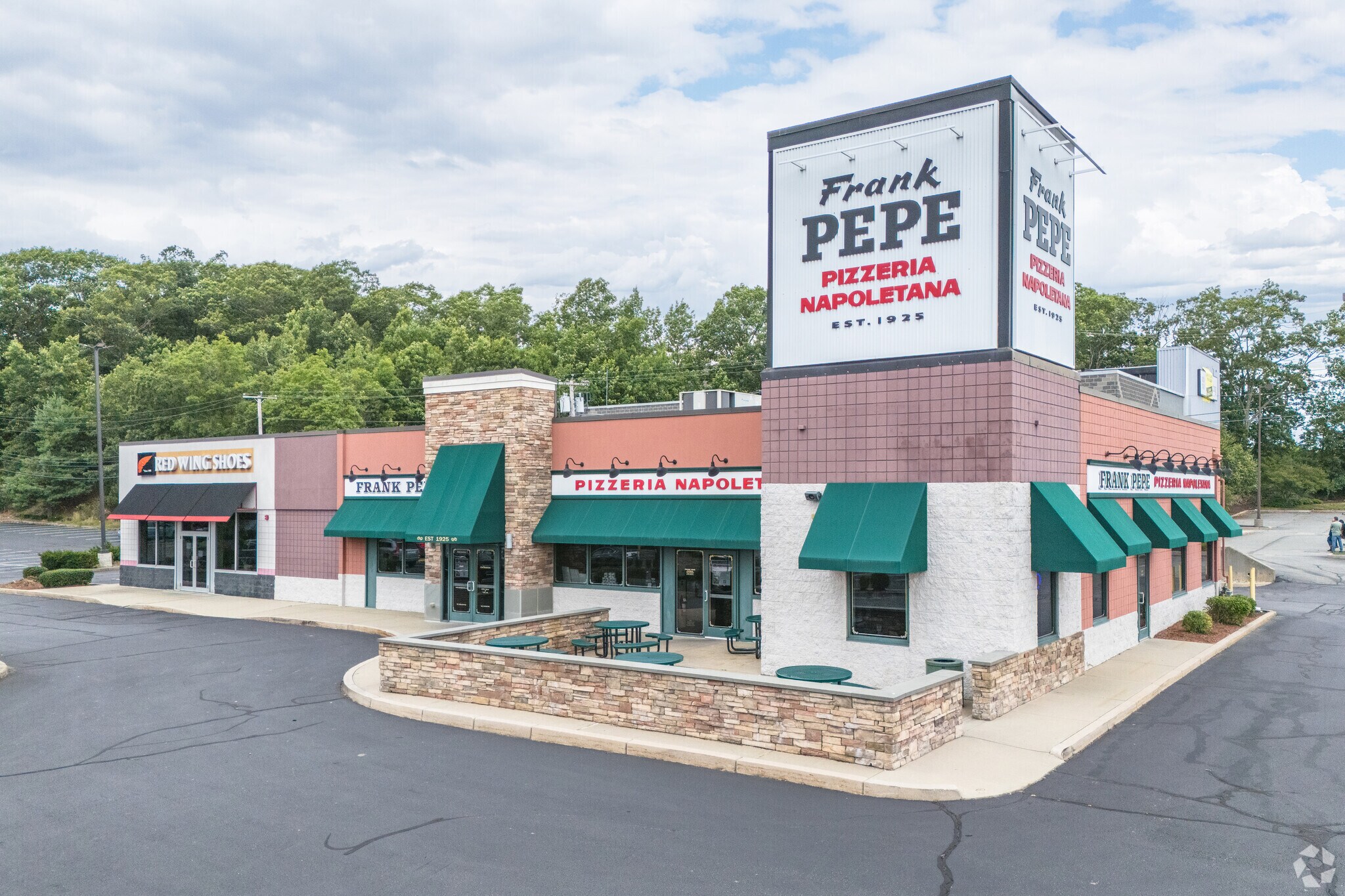 21 Universal Blvd, Warwick, RI for sale Primary Photo- Image 1 of 1