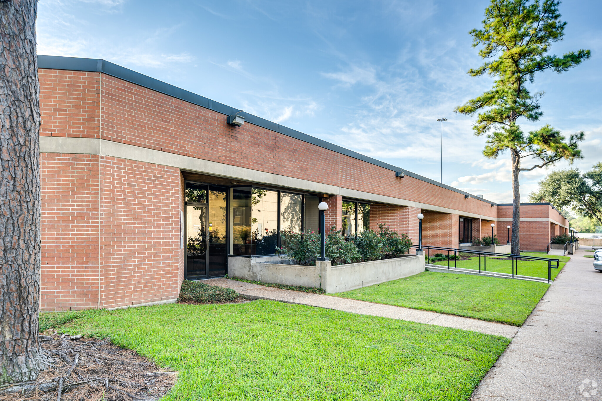 6801 Portwest Dr, Houston, TX for lease Building Photo- Image 1 of 5