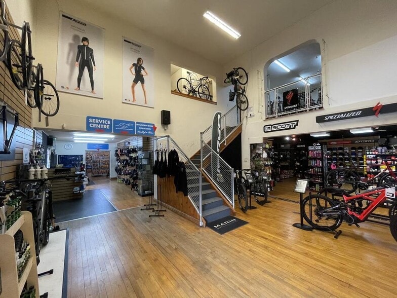 194 Waterloo Rd, Stoke On Trent for lease - Interior Photo - Image 3 of 27