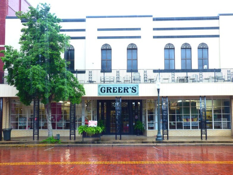 322 E Main St, Nacogdoches, TX for sale - Building Photo - Image 1 of 1