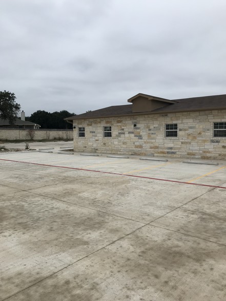 1735 Union St, Leander, TX for lease - Building Photo - Image 2 of 5