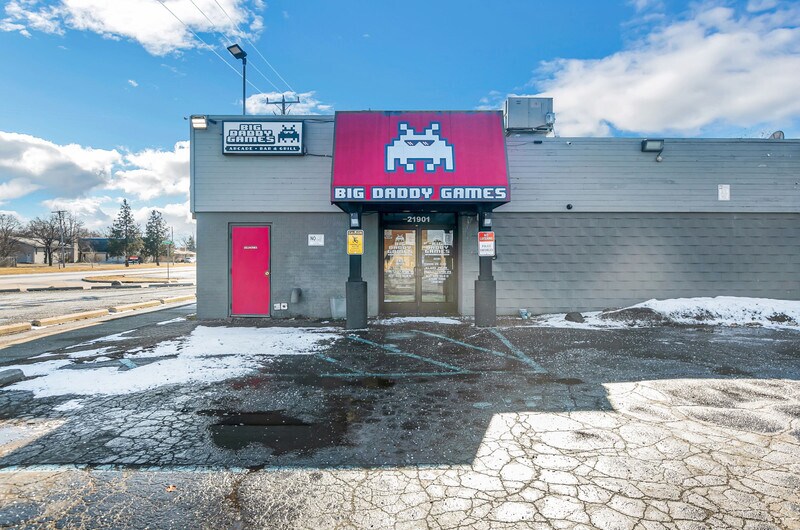 21901 Kelly Rd, Eastpointe, MI for sale - Primary Photo - Image 1 of 1