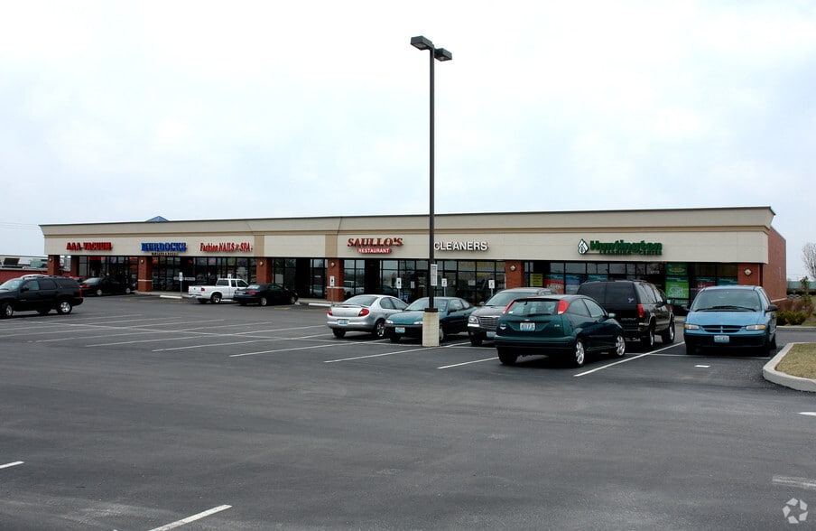 2772-2788 Muegge Rd, Saint Charles, MO for lease - Building Photo - Image 3 of 9