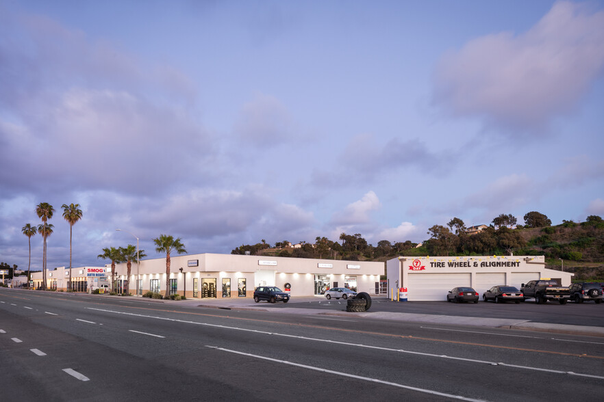 2020 Oceanside Blvd, Oceanside, CA for lease - Building Photo - Image 1 of 17