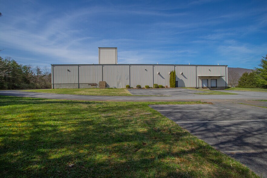 80 American Way, Natural Bridge Station, VA for sale - Building Photo - Image 1 of 1