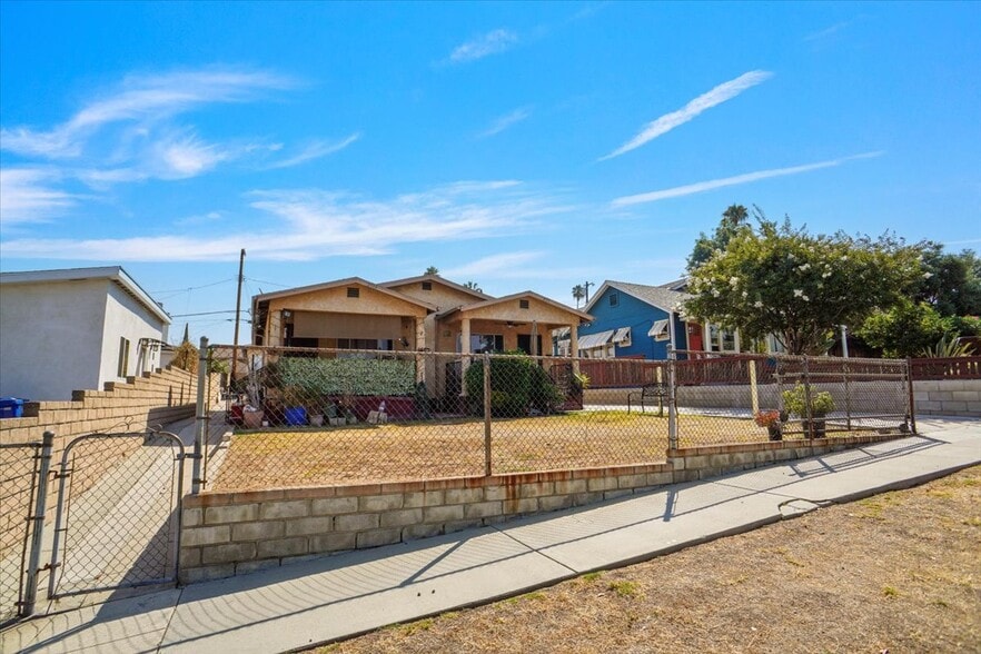 2737 Avenue 30, Los Angeles, CA for sale - Building Photo - Image 2 of 13