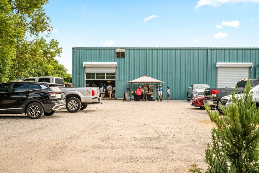 3915 McKinney St, Houston, TX for sale - Building Photo - Image 2 of 26