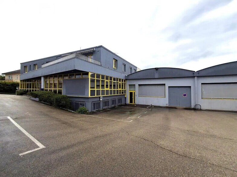 Industrial in Oyonnax for sale - Building Photo - Image 1 of 7