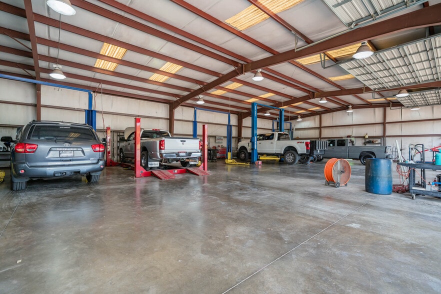 4900 W Marshall Ave, Longview, TX for sale - Building Photo - Image 3 of 18