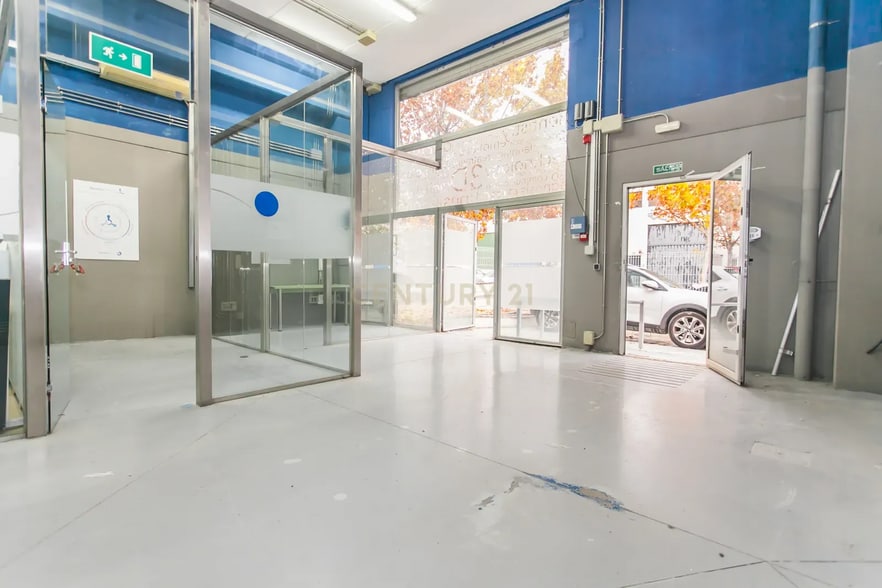 Industrial in Arroyomolinos, Madrid for lease - Interior Photo - Image 3 of 18