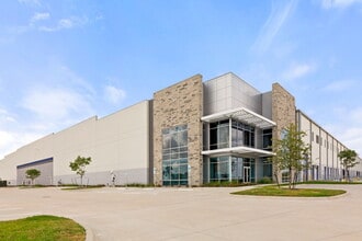 11653 Decker Ln, Austin, TX for lease Interior Photo- Image 1 of 20