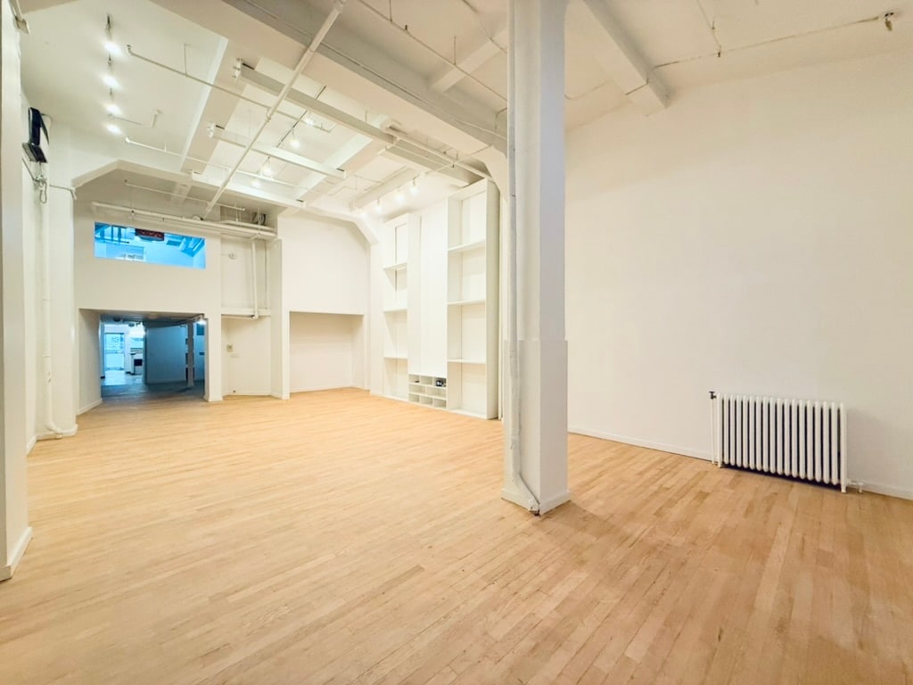 348 W 36th St, New York, NY for lease Interior Photo- Image 1 of 11