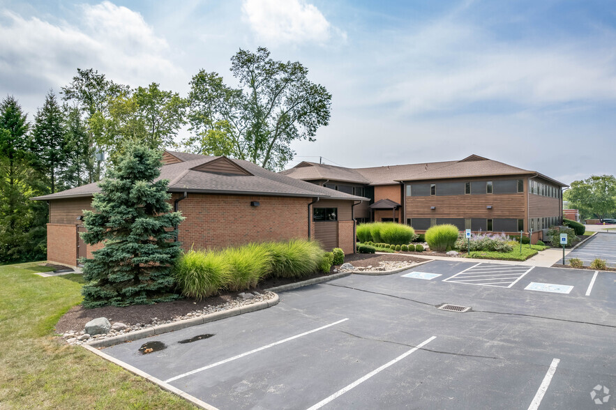 5692 Far Hills Ave, Kettering, OH for lease - Building Photo - Image 2 of 14