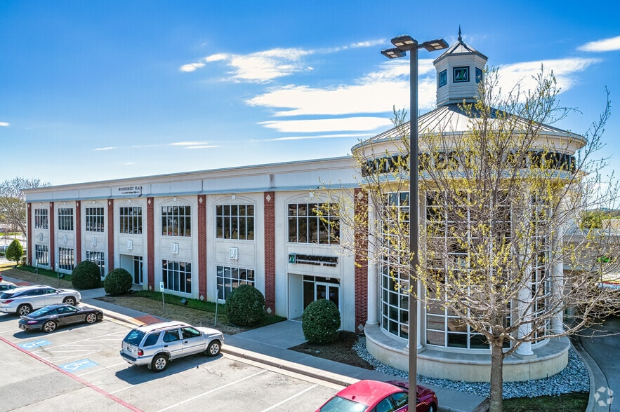 8408 N Davis Blvd, North Richland Hills, TX for lease - Primary Photo - Image 1 of 13