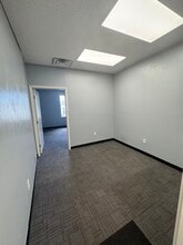 165 W South St, Hernando, MS for lease Interior Photo- Image 1 of 2