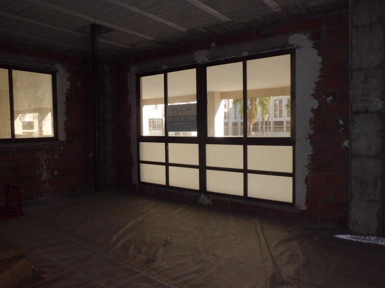 Office in El Ejido, Almería for sale - Building Photo - Image 2 of 7