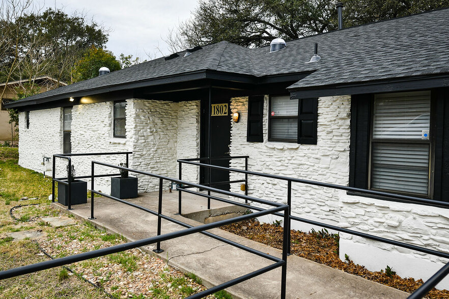 11802 N IH-35, Austin, TX for lease - Building Photo - Image 1 of 23