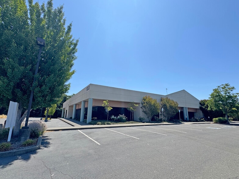 133 Aviation Blvd, Santa Rosa, CA for lease - Building Photo - Image 3 of 5