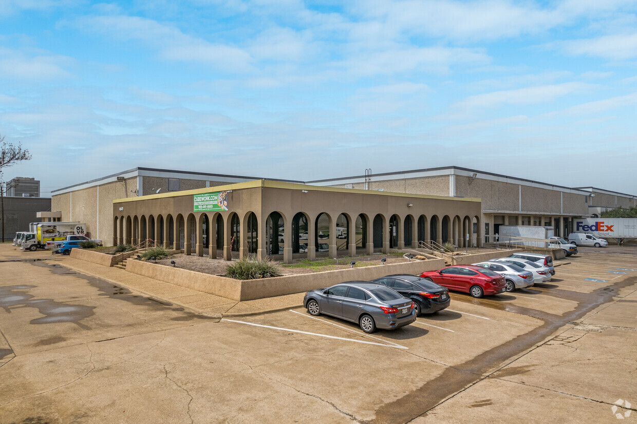 4545 Spring Valley Rd, Farmers Branch, TX for lease Building Photo- Image 1 of 11