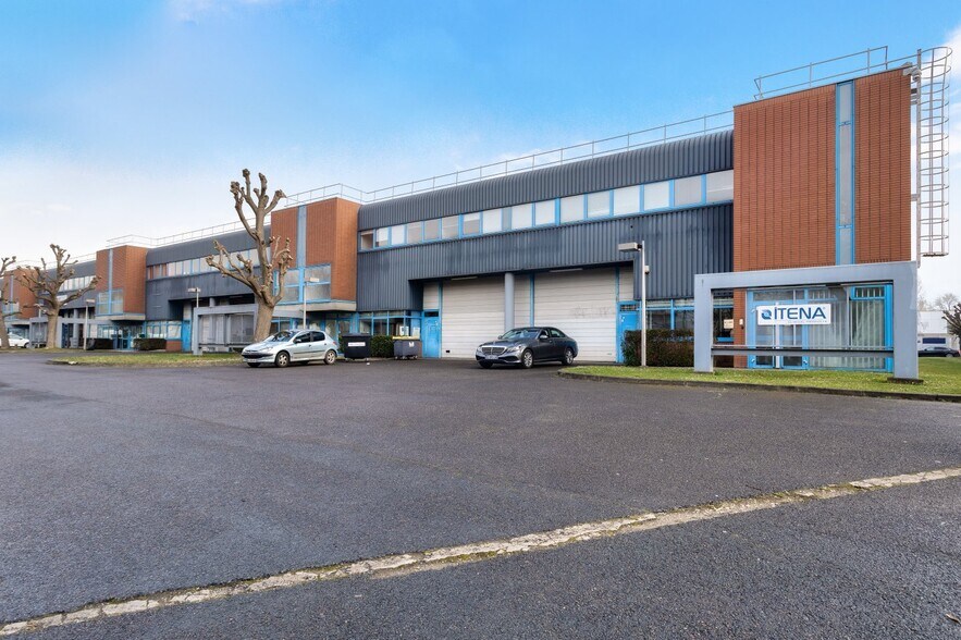 Flex in Villepinte for lease - Primary Photo - Image 1 of 3
