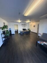 4350 Arville St, Las Vegas, NV for lease Interior Photo- Image 2 of 11