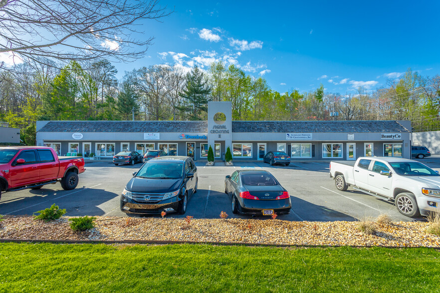 1207-1223 Taft Hwy, Signal Mountain, TN for lease - Building Photo - Image 1 of 11