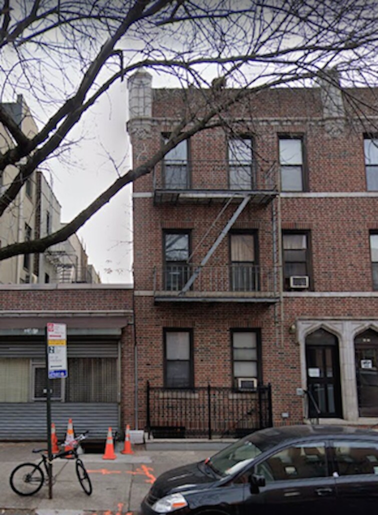 3109 33rd St, Astoria, NY for sale Primary Photo- Image 1 of 1