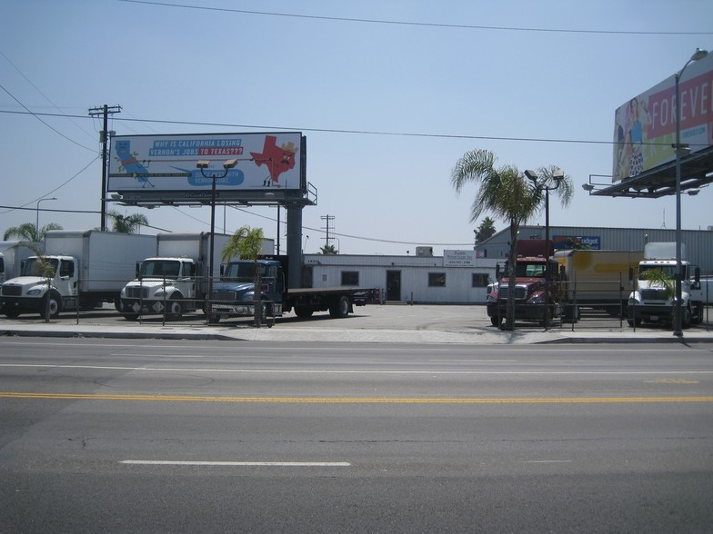 1900 S Alameda St, Los Angeles, CA for sale - Primary Photo - Image 1 of 1