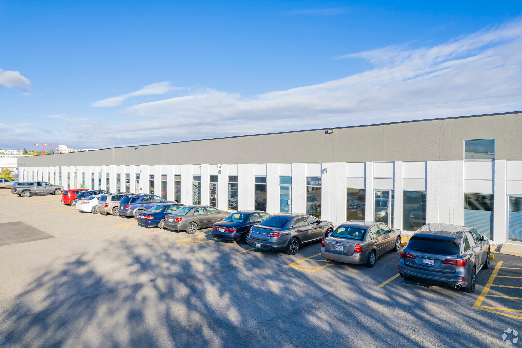 535-561 38A Av SE, Calgary, AB for lease Primary Photo- Image 1 of 3