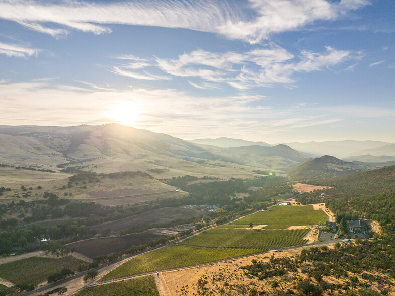 1614 Emigrant Creek Rd, Ashland, OR for sale - Aerial - Image 3 of 50