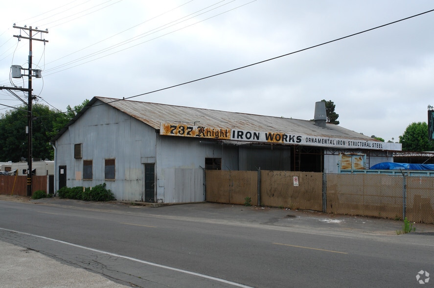 737 Mercantile St, Vista, CA for sale - Primary Photo - Image 1 of 3