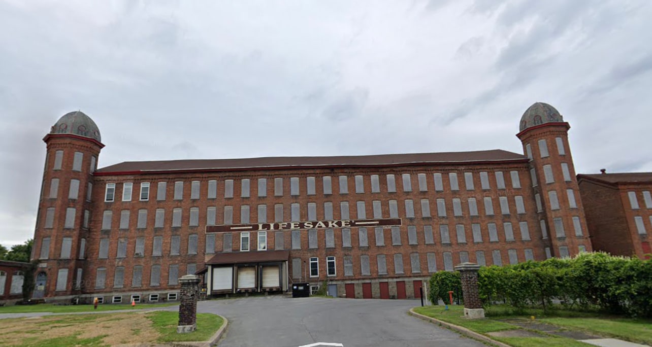 17 Mill Pl, New York Mills, NY 13417 Life Sake