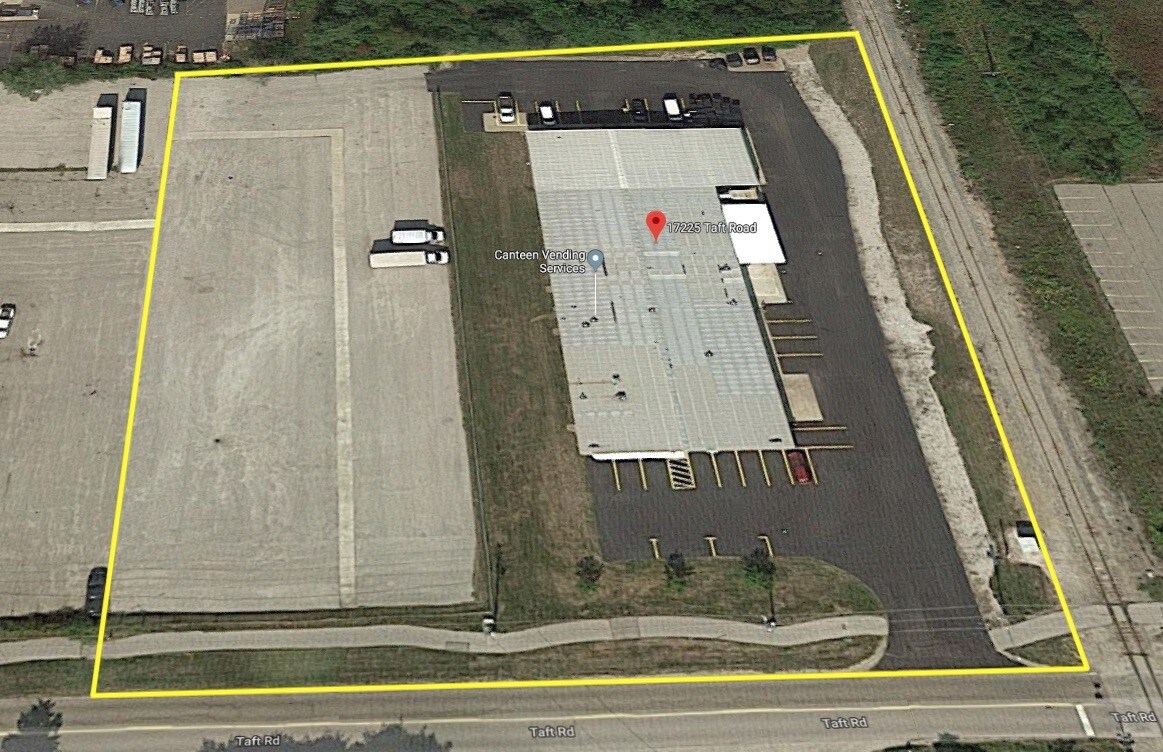 17225 Taft Rd, Spring Lake, MI 49456