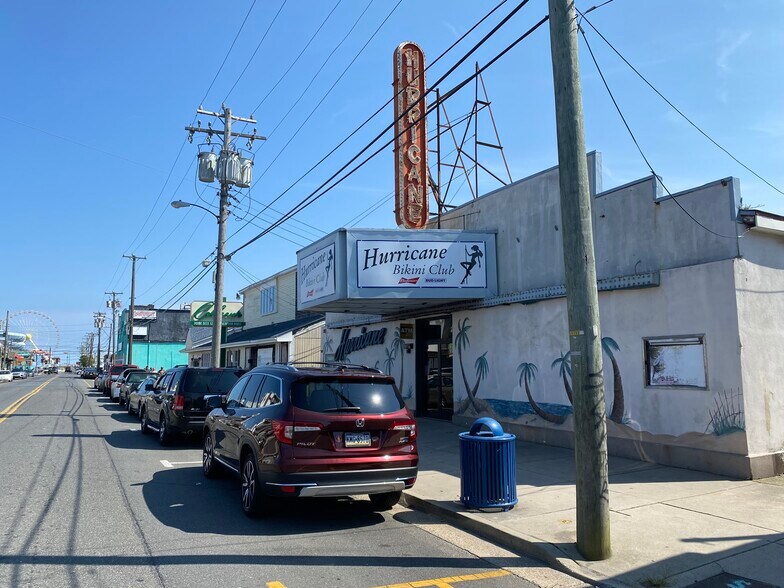 218 E Schellenger Ave, Wildwood, NJ 08260