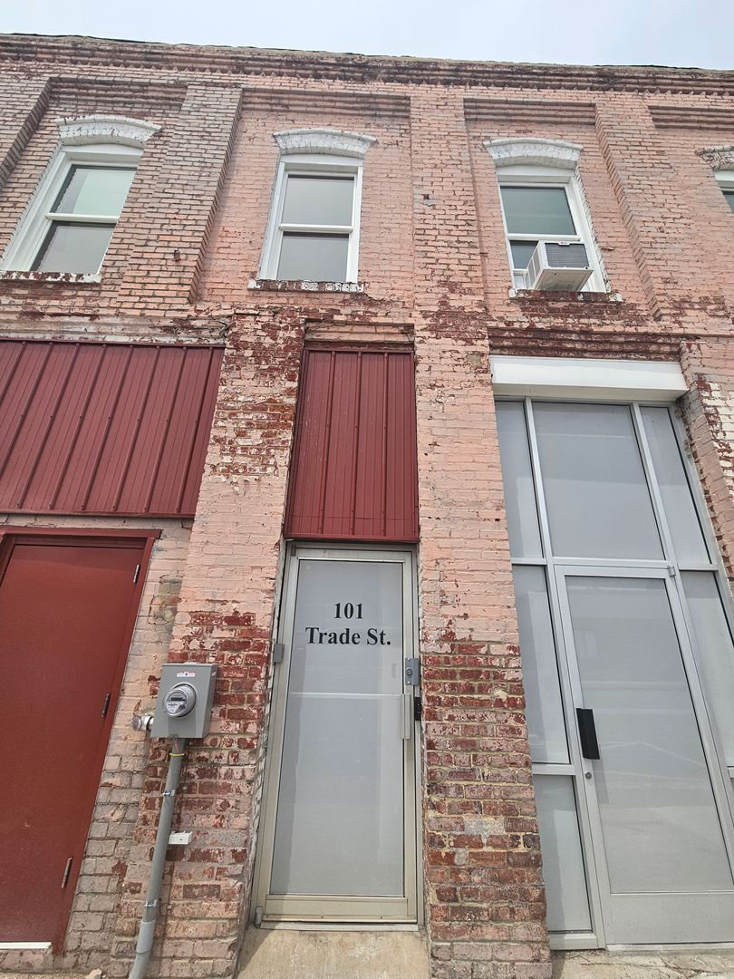 101 E Trade St, Sanford, NC for lease Building Photo- Image 1 of 6