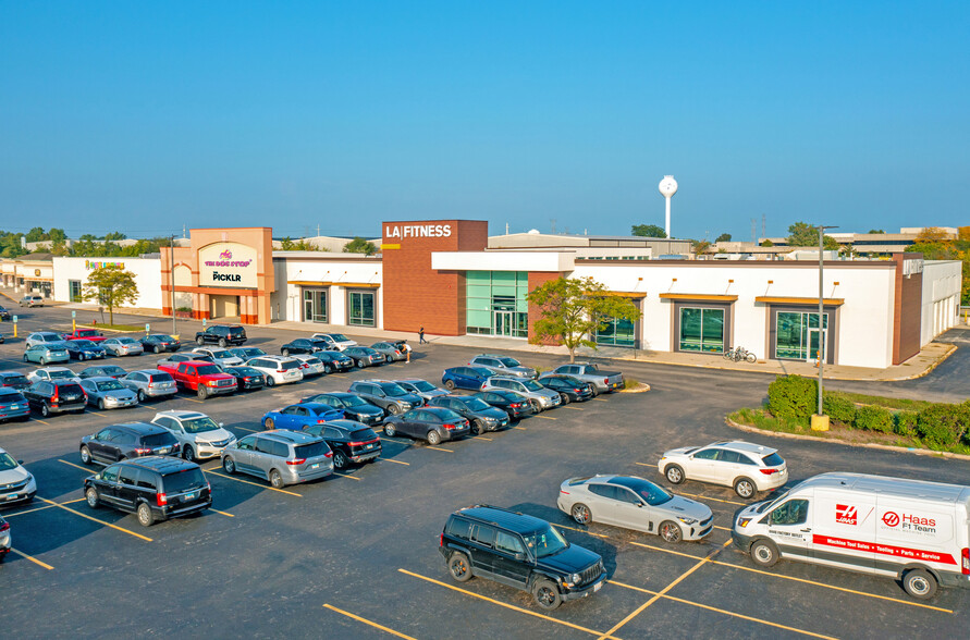 1555 S Lake St, Mundelein, IL for sale - Primary Photo - Image 1 of 1