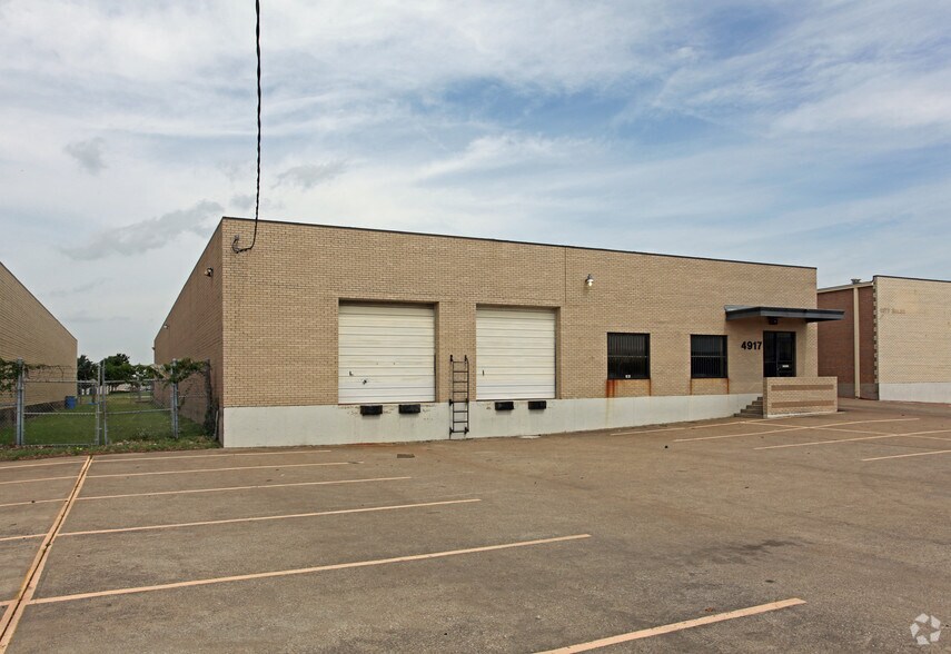 4917 Olson Dr, Dallas, TX for sale - Primary Photo - Image 1 of 1