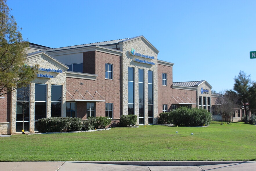 2803 Earl Rudder Freeway, College Station, TX for lease - Building Photo - Image 1 of 7