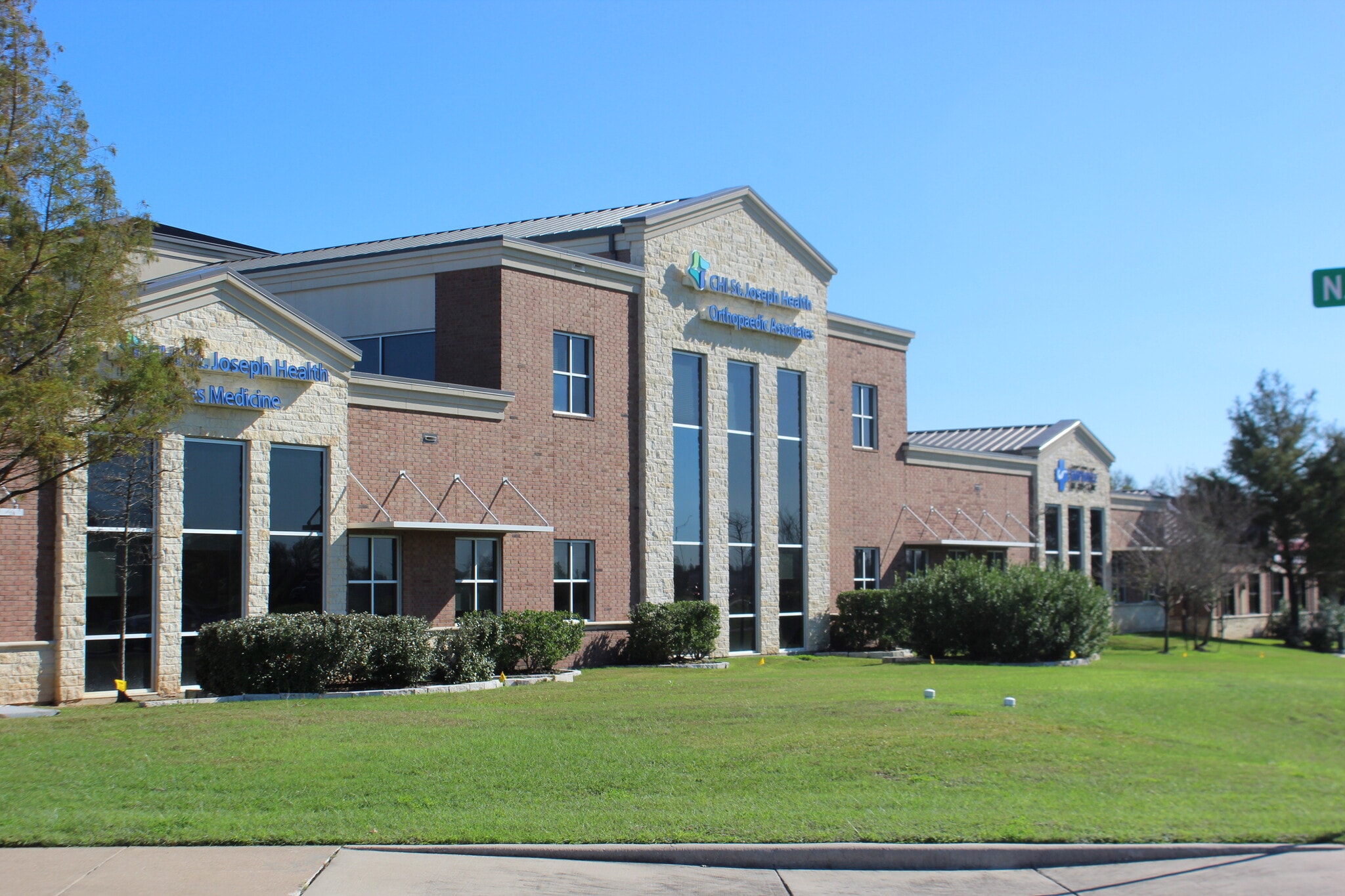 2803 Earl Rudder Freeway, College Station, TX for lease Building Photo- Image 1 of 8
