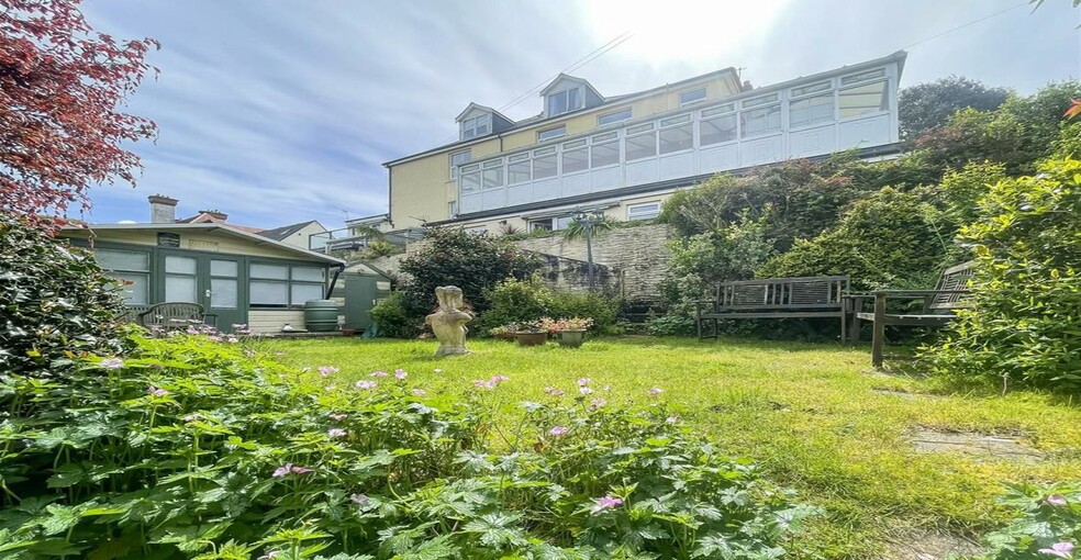 28 Melvill Rd, Falmouth for sale - Building Photo - Image 2 of 6