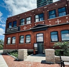 45 Railroad St, Brampton, ON for lease Building Photo- Image 2 of 6