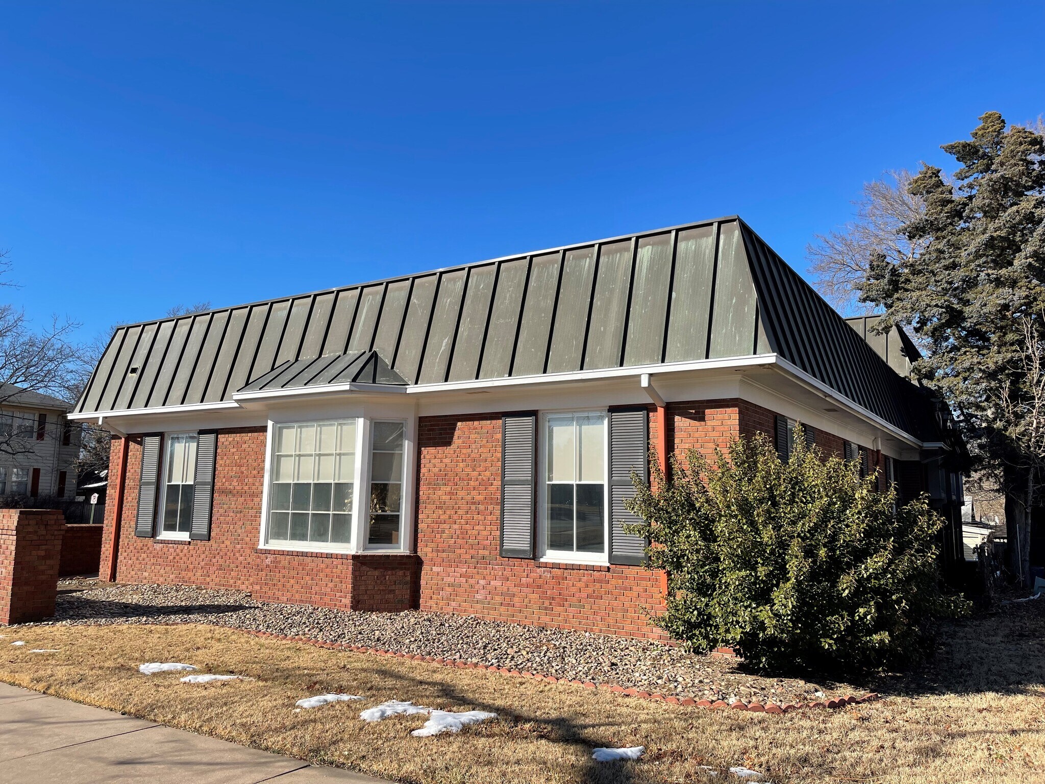 900 N Poplar St, Newton, KS for sale Primary Photo- Image 1 of 1