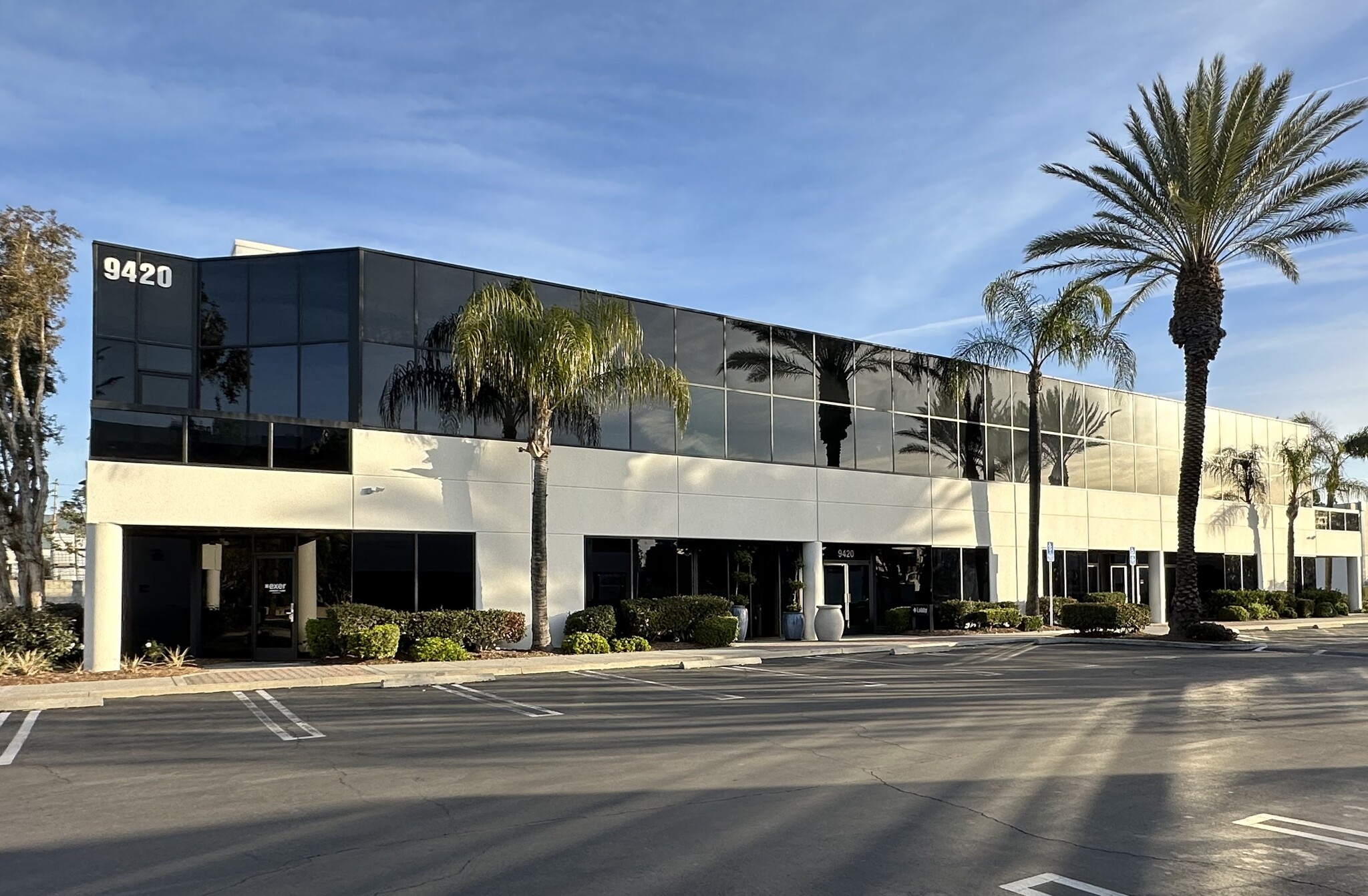 9420 Topanga Canyon Blvd, Chatsworth, CA for lease Building Photo- Image 1 of 5