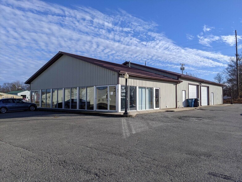 816 W Fairview Ave, Carthage, MO 64836