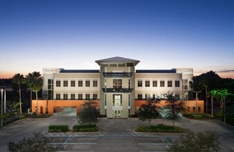 431 Fairway Dr, Deerfield Beach, FL for lease Building Photo- Image 2 of 2